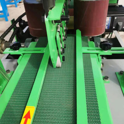 Máquina de lixação automática avançada de blocos de madeira de quatro lados com rolos de pressão dupla