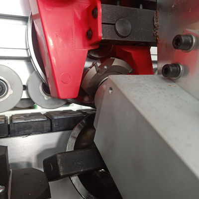 60 mm Min Largura da peça de trabalho Máquina de bandagem de borda de carpintaria para produção de compensador