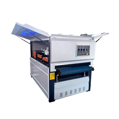 Máquina de lixagem de borracha de madeira de 1300 mm para polir automaticamente as portas dos armários de cozinha