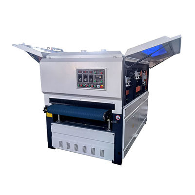 Máquina de lixagem de borracha de madeira de 1300 mm para polir automaticamente as portas dos armários de cozinha