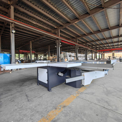 MJ3200 Máquina eletrônica de serra de mesa deslizante com 5,5 kW de potência e 780 kg de peso