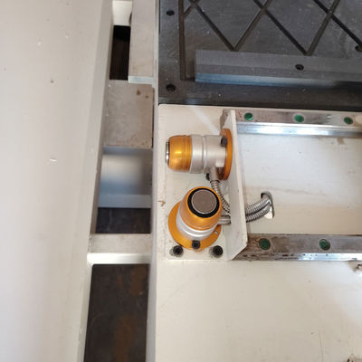 Centro de usinagem de perforação CNC PDM780 Troca automática de ferramentas para alta precisão