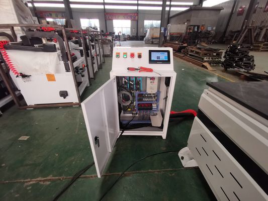 Máquina de moagem de buracos de fechadura de portas de madeira CNC de 900 kg com sistema de lubrificação automática