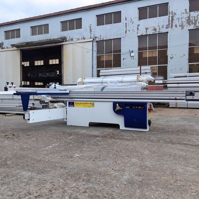 5.5 KW Potência do motor principal Máquina de serra de mesa deslizante para Max. comprimento da peça de trabalho 3200mm