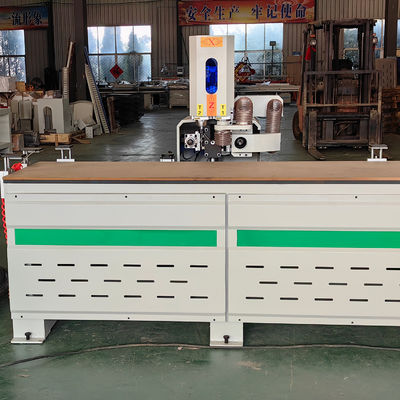 Máquina de perfuração de buracos de portas de madeira Máquina de fenda de fechadura CNC totalmente automática Máquina de morte de fechadura