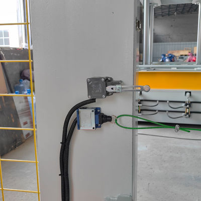 2 camadas de pressão a quente hidráulica de 120 toneladas para trabalhos de madeira com aquecimento eléctrico e óleo térmico