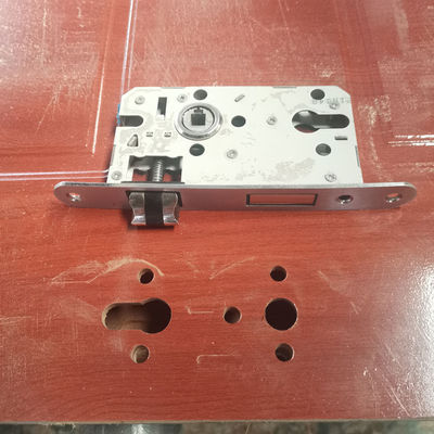 Máquina de bloqueio CNC totalmente automática para bloqueio de duas cabeças