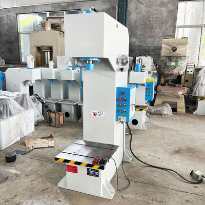 Pequena máquina de broaching com 25MPa Max. Pressão hidráulica e 200mm de profundidade de garganta