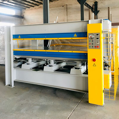 Lojas de materiais de construção MDF Melamina Máquina de fabricação de pele de porta Máquina de prensagem a quente hidráulica