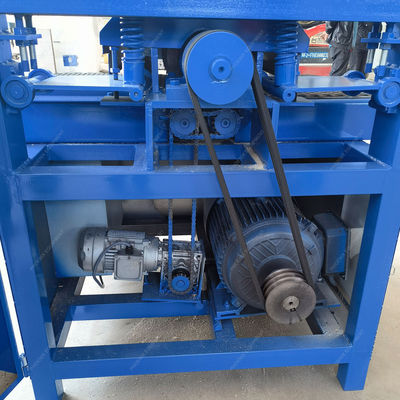 Velocidade de alimentação 0-8m/min Máquina de serragem de rasgadura de lâmina azul multi para cortes rápidos e precisos
