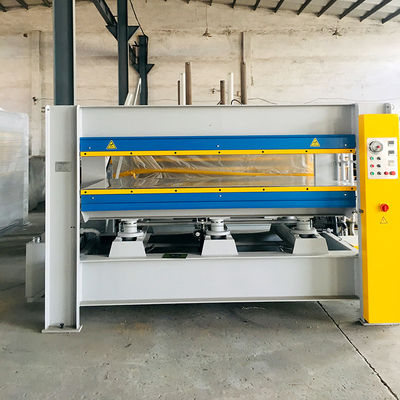 Máquina de prensagem a quente para o trabalho de madeira O segredo do sucesso na indústria de móveis