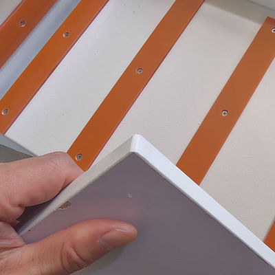 PF30 Máquina de recorte de pequenos perfis para móveis de painel