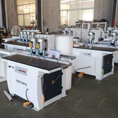 Máquina de perfuração de buracos de painéis verticais de madeira de 300 kg com broca autocentrada