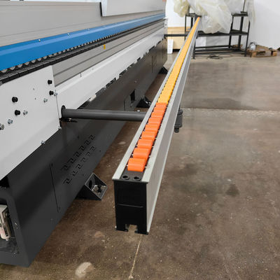Máquina de trabalhos de madeira de 12kW de potência Bandagem e aparamento de bordas com colagem e limpeza automática