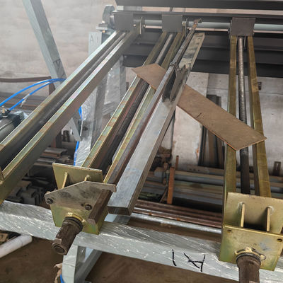 Mobiliário de painel rotativo de pinça pneumática compositor de portador de 1,5 kW para indústria da madeira
