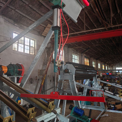 Mobiliário de painel rotativo de pinça pneumática compositor de portador de 1,5 kW para indústria da madeira