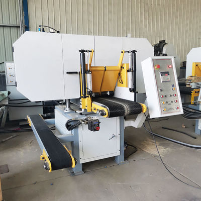 Serradora horizontal de madeira de 400 mm com velocidade de alimentação automática e corte preciso