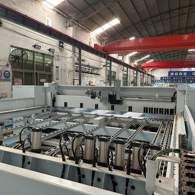 Máquina de corte de serras CNC de alta precisão para indústria de móveis 5100x6300x1900mm