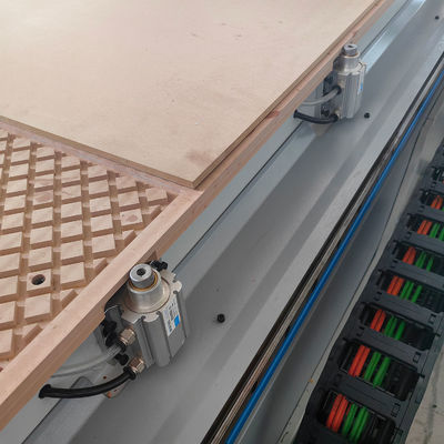 PK1325 ATC Troca de ferramentas totalmente automática Roteador de madeira 3 eixos Roteador CNC para móveis de madeira