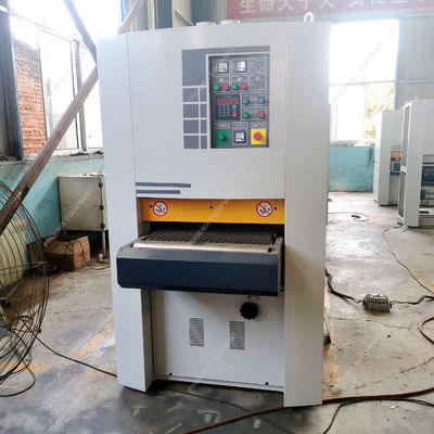 Máquina de lixação de correia de precisão totalmente automática para linha de produção de carpintaria