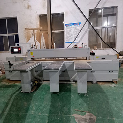 Equipamento de trabalhos de madeira Serra automática de ferro CNC com 5200mm*3900mm*1700mm Especificações