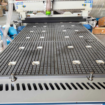 Roteador CNC de alta precisão de 4 eixos e 3 eixos para escultura de madeira Taiwan Hiwin Square Guide Rail