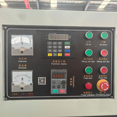 Planamento de precisão com planador de espessura de madeira industrial de 1000 mm e cortador helicoidal