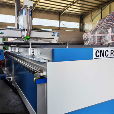 Máquina de torneamento e fresagem CNC multiuso 1300×2500 Tamanho da mesa de trabalho