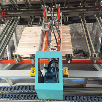 Alta produtividade MY2600A-8 Compositor de madeira rotativo Porta-clamps pneumáticos Máquina de porta-clamps hidráulica