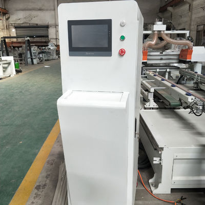 Máquina automática CNC para corte de painéis de madeira