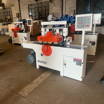 Serra de corte de material curto com lâmina múltipla e função de alimentação e corte automática