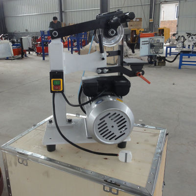 Soldadura por arco, lixação de costuras com máquina de lixação de plano vertical PMS1200 e correia de lixação