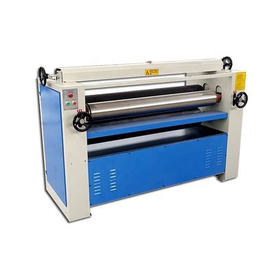 600 KG Peso MT6113 Máquina de espalhamento de cola / rolos de MDF com alta precisão