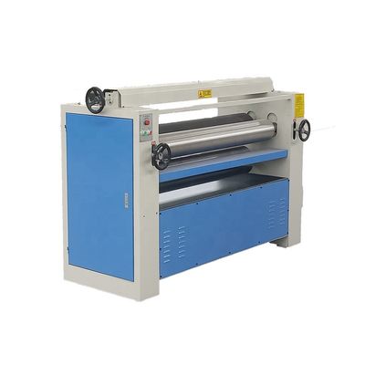 600 KG Peso MT6113 Máquina de espalhamento de cola / rolos de MDF com alta precisão