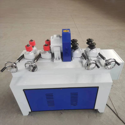 Máquina de trabalho de madeira de alimentação de cabeças duplas para bastões redondos de 30-100 mm em configuração vertical