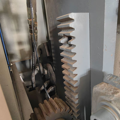 Máquina de corte de painéis de madeira com projeto pesado e função automática MJB318
