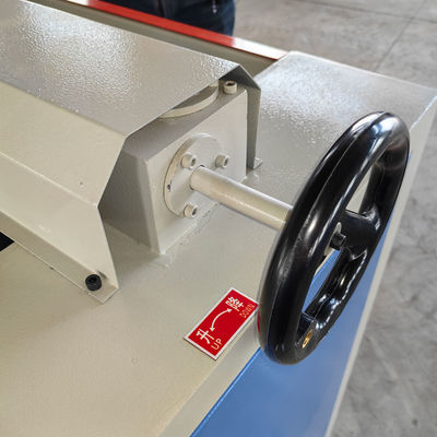 2.2kW Potência Rolamento de espalhamento duplo de cola para máquina de espalhamento de cola de madeira contraplacada de 1300 mm