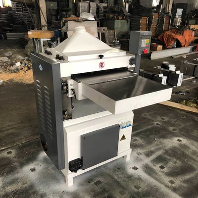 Alimentação automática 600mm largura madeira maciça de espessura de dois lados Planador de máquina para planejamento