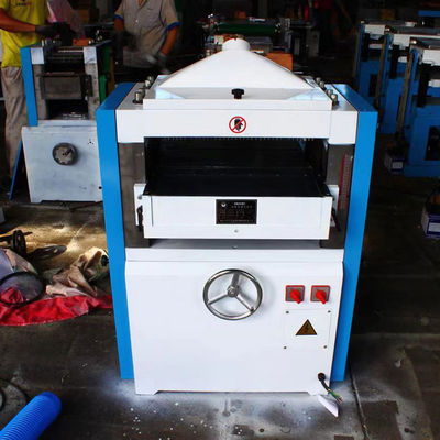 600 mm Largura máxima de trabalho Moedor automático de planador de dois lados para máquinas pesadas