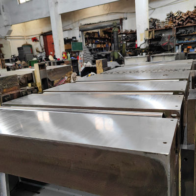 5.5kw espinha inferior planador de espessura de dois lados para processamento de madeira pesada