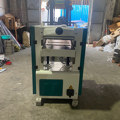 Máquina de planeamento de cinturão transportador de lado único multifuncional para lojas de materiais de construção