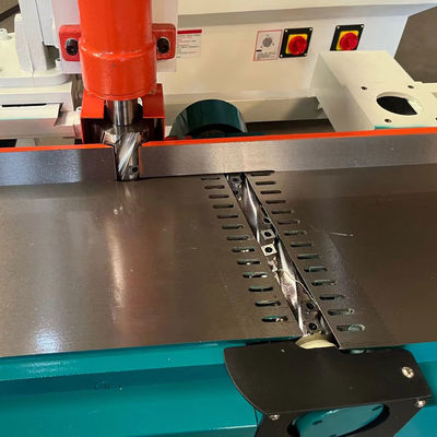 Planador de madeira industrial personalizável 4 mm Planador de superfície espiral profunda com 2,2 kW de potência