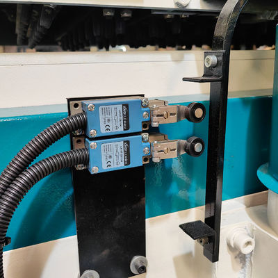 Máquina de planar de alimentação de alta velocidade totalmente automática para trabalhos de madeira
