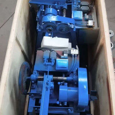 Ferramenta de processamento de fios de haste de madeira para a produção de barras de vassoura em lojas de materiais de construção