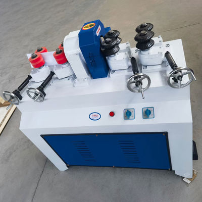 Máquina de rodas de madeira rotativa de alta velocidade com comprimento de processamento mínimo de 400 mm
