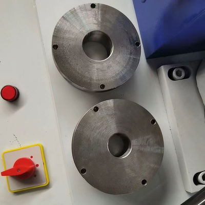 Máquina de trituração de madeira sólida de alimentação automática