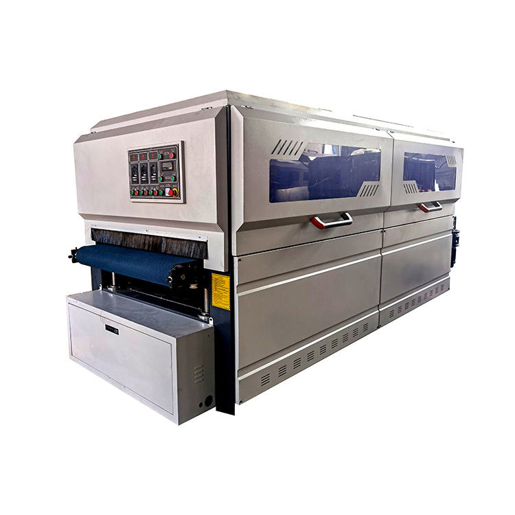 Máquina de lixagem de borracha de madeira de 1300 mm para polir automaticamente as portas dos armários de cozinha