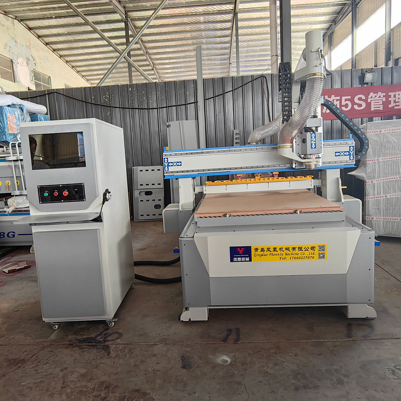 PK1325 ATC Troca de ferramentas totalmente automática Roteador de madeira 3 eixos Roteador CNC para móveis de madeira