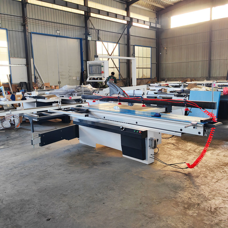 Máquina de corte de madeira de precisão industrial CNC