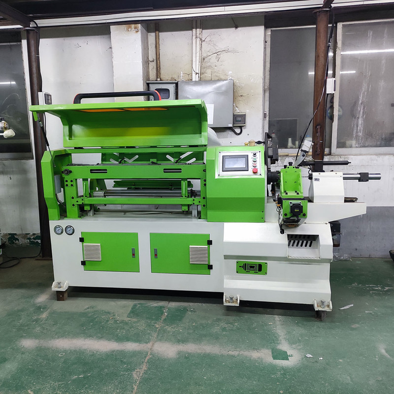 2700*1300*1400mm Máquina de torno automática de alimentação de madeira para gravação e torneamento de madeira